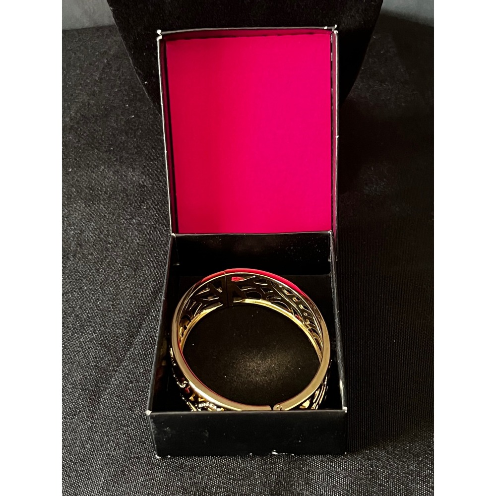 Gold Tone Bangle Bracelet‎ Openwork Design with Clear Rhinestones - Picture 8 of 8
